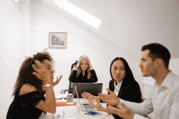 Conflito de interesses de fornecedores: quanto impacta sua empresa?